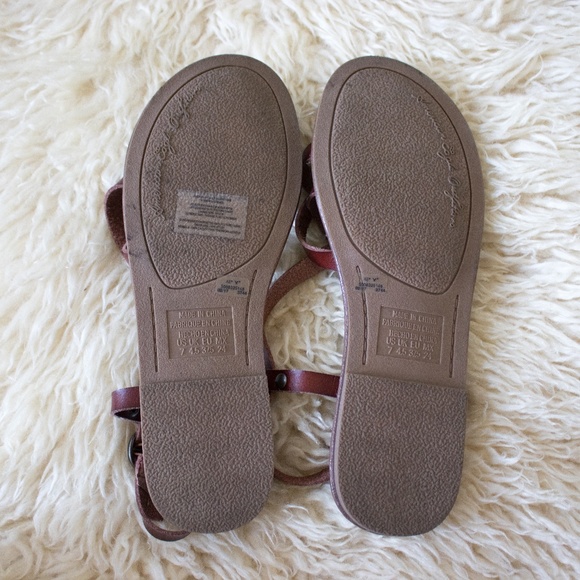 American Eagle Strappy Sandals - Picture 2 of 3